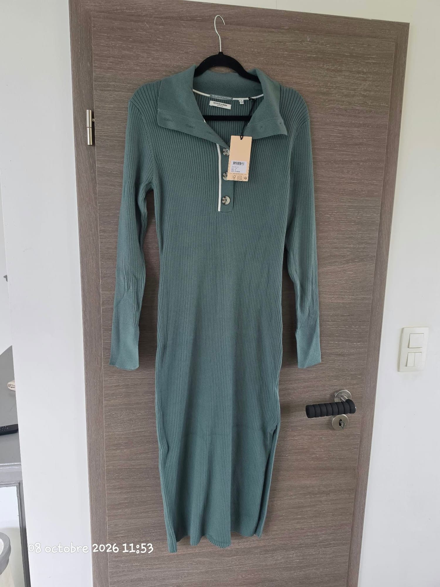 Robe côtelée Scotch & Soda gris-vert avec col